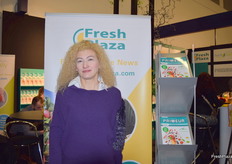 Irina-Elena Epuran from Romania stopped by the Freshplaza stand to say hello during the fair.