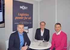 From Most Logistics, Jon Hjertenstein (left)from Most and Jon Hjertenstein from ITG Invest(middle) speaking with a customer at the Most stand.