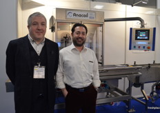Scottish company Anacail were at the trade fair for the first time with a brand new technology, which forces ozone in to heat sealed fruit punnets removing pathogens and substantially increasing shelf life. Bobby White and Ian Dewar were on hand to explain the technology to the many visitors to the stand.