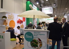 The Sakata stand was busy during the trade fair.