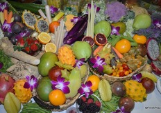 Many different (exotic) fruit varieties on display at the Coosemans booth.