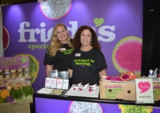Alex Jackson Berkley and Karen Caplan with Frieda's give show attendees an opportunity to taste white dragon fruit from Ecuador and red dragon fruit from Israel.