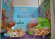YOU MAKE ME™ Pasta Kits are a new collection of meal solutions from Sunset/Mastronardi Produce. The new line is comprised of 4 unique pasta kits containing fresh tomatoes, pasta, spices, and some include herb infused oil.