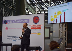 Andriy Yarmak from UN FAO, providing insight about Ukrainian production, during the presentation Understanding Ukraine-New Potential in Eastern Europe at the FreshIdeas stage.