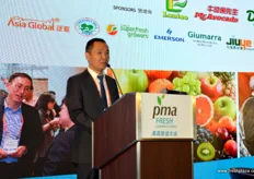 Mike Li is the Procurement Director for Fresh Fruit & Vegetables at JD.com, a large online retailer in China. The company has seen rapid growth in the last 5 years. 30% of its total sales in fresh foods come from fruit sales.