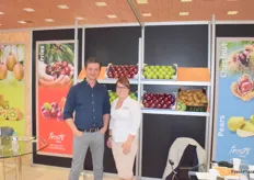 Thomas Moulias from Froots Hellas, together with Heather from Freshplaza.