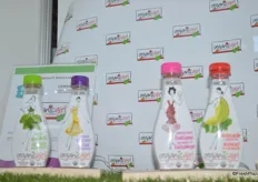 Organicgirl’s new fresh designer dressings are artfully blended in small batches, using fresh organic ingredients and no preservatives. The dressings received the Organics Award.