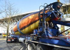 Ocean Concrete is the oldest tenant on Granville Island. To show the support of the artistic side of the island, the company has a number of bright wrapped ready-mix trucks. This truck shows different colors of carrots.