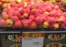 Fuji apples imported from China and sold for CAD 1.27/pound.