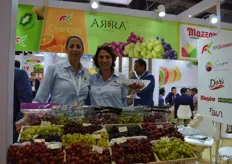 Vered Karniel , financial office manager, with Nomi Karniel-Padan, marketing manager of Grapa showing us their ARRA grapes.