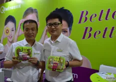 Qi Zhe, Sales Director of Qifeng Fruit and Nemo Lee, Chief Marketing Officer.