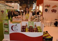 Fruit-Group's office manager Emilia Lewandowska, displaying various Polish apples and apple juice. They export their apples in big volumes to Germany, but also export to other countries in Europe, the Middle East, Egypt and India.