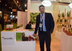 Ioannis Lamproulis for Oporello. This Greek company exports pomegranates, apples, kiwifruit and a variety of other fruits.