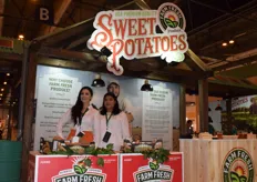 On the left is Diana Ramirez, responsible for the international sales for the American company Farm Fresh. On the right is Carla Belandria Espinosa, responsible for the European and Middel Eastern sales. The company offered visitors a wide variety of tasty snacks, prepared with their sweet potatoes.