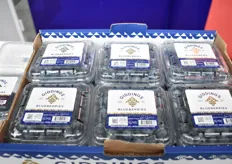 Giddings Blueberries showing the new gold bee logo designed for the Asian market.