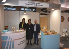 Georgia Arampou, Dimitra Thanasoula and Ilias Stathopoulos were displaying their potatoes during Freskon, but also export produce like watermelons. Their company is named after their founder, Ilias Stathopoulos.