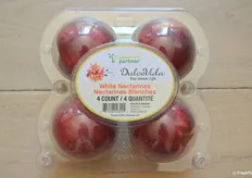 New clamshell packaging for Dulce Vida nectarines.
