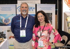 Mike Bowe and Leslie Simmons with Dave’s Specialty Imports.