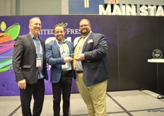 John Shannon with Ripe Time receives the Award for Best New Field Technology from Greg Corrigan and John Toner.