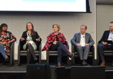 State of the Industry Panel discussion: Angeline Achariya - Monash University, Ruth - Earnst & Young, Ros Harvey - The Yield, David Marguleas - Sun World Innovations and Darren Keating CEO of PMA A-NZ.