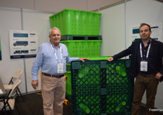 Ken Moras and Ronan McGuire from JRC Packing Solutions with a newly patented bin with a unique locking system.