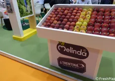 Melinda/La Trentina-branded apples.