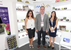 In the middle, Manuel Tornel of Itum grapes, Spanish company