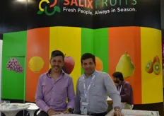 Juan Gonzales Pita and Mauricio Santos from Salix Fruits.