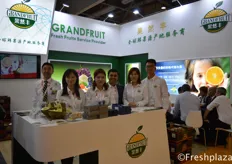 Team of Grandfruit. Grandfruit has changed from a traditional wholesaler to an integrated enterprise including self-owned cold storage, traditional wholesale, on-line & off-line, end users retail thoses models. They are the official sales partner of Spanish Bollo in China.
