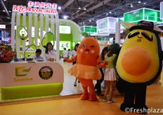 Emma from Mr. Avocado, with the masquotte of Mr. Avocado, Mr. Avocado and Miss Carrot. Their main focus is importing avocados and researching to plant avocados in China. Though this year they broadened their products with also selling carrots.