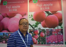 Mr. Liu Xueyue from Yantai Changhe Food Co., Ltd. They are specialised in growing and selling apples.