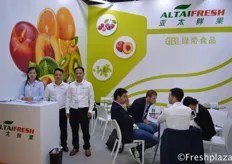 Mike Wang with his colleagues from Guangzhou Green Belt Food Co., Ltd. They trade their products under Altaifresh Limited. As a fresh fruit importer, exporter and distributor in China, Altaifresh imports various fruits from Australia, Chile, South Africa, Peru, New Zealand, Mexico, Spain, Egypt, Israel, etc.