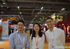 Tony Huang, Zee Ruan and Jaap Pees from FruitMax China. FruitMax China supplies the Chinese market with fruits from around the world. Their selected group of growers stands for top quality and are fully certified for China.