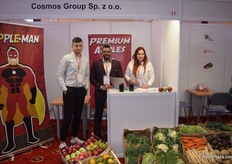 Marcin Wzodarski, Mina Isaac and Katarzyna Stelmack representing the Cosmos Group.