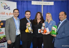 The team of LGS Specialty Sales is represented by Lucio Rainelli, Andrew Hernandez, Jenna Galise, Rebekah McMurrain and Juan Monsalve. They proudly show Darling lemons and clementines as well as Suavo avocados.