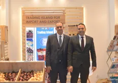 On the right is Mohamed El-Sheikh, Managing Director of Trading Island. They recently purchased their second onion sorting machine from a Dutch company and are looking forward to the 2020 season.