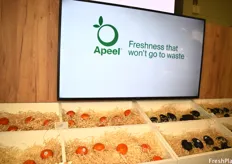 Apeel’s display shows the elongated shelf-lives of fresh products that have been treated with the Apeel product.