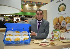 Gustavo Narvaez is the production manager of Pitacava. Alongside their fresh pitahaya fruit, the company now also offers freeze-dried versions of several fruits.