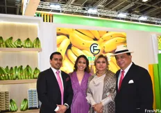 Hugo Alfredo Castro, Gina Castro, Alfredo Castro and Gina Alvear de Castro of Gina Fruit. This Ecuadorian company has been producing bananas for four generations and works with customized boxing and packaging styles for a competitive edge.