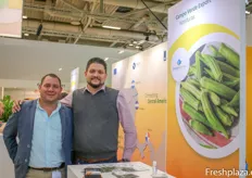 Roger Guillen of Agro Mercados and Juan Benito Guevara of Campo Verde Export