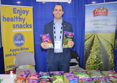 Jon Day showing salad kit options from Fresh Express. 