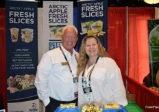 Bob Wilkinson and Jodi Green with Okanagan Specialty Fruits, promoting Arctic apples. 