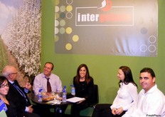 Commercial team of Inter Golmes, promoting their fresh fruits.