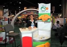 Diana Karina Campos de León from Emex, Empacadores de Mango de Exoortación, Mexico