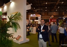 César Ruescas, manager of Ruescas Export, an onion producer and exporter.