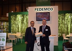 Roberto García and Fernando Trénor, at the stand of Fedemco.