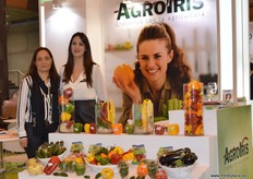 Reyes Fermieles and Jasiri Fernandez, of Agroiris, a producer of sweet peppers and other vegetables.