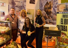 El Copón promoting its fresh cut fruits with melon and watermelon balls. Ángel Montero, Gatbela Fernandez, Isabel Montero and Cristina Montero.