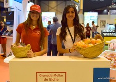 Ana Giménez and Alejandra García, promoting Mollar Elche pomegranates.