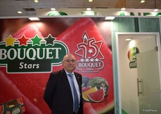 Paco Borrás, president of Anecoop, celebrating the 25th anniversary of the Bouquet brand.